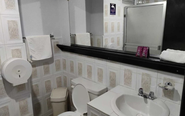 Val Hotel Santamaria Quito