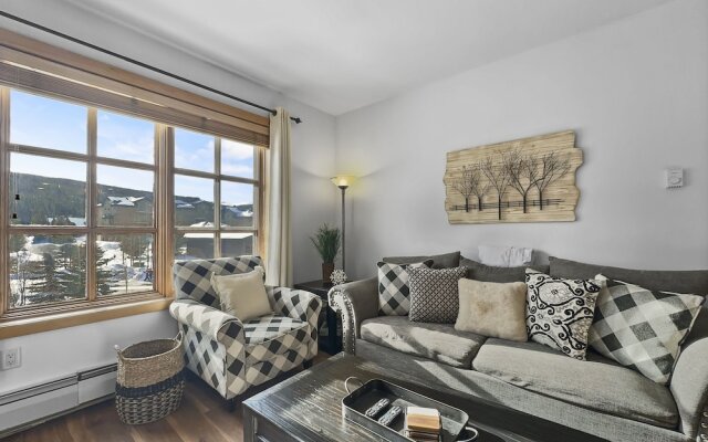 Inviting and Spacious Condo In The Heart of Center Village - PP416 by Redawning