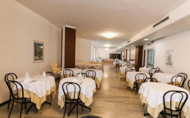 Hotel Diplomatic