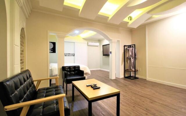 Instar Hotel Yangsan