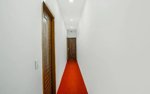 OYO 28162 Hotel Prince