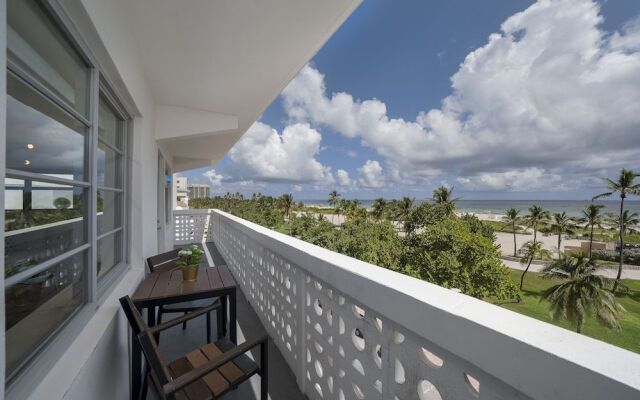 Strand on Ocean by Sunnyside Hotels