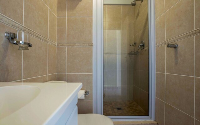 The Waves Crest Bloubergstrand