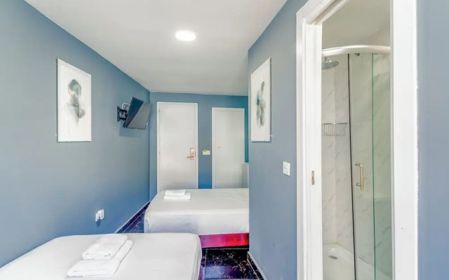 SL Hostel Marbella