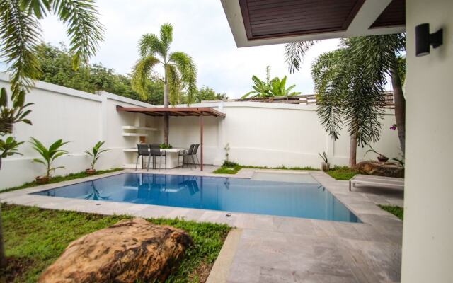 Resona Pool Villa by Aonanta Group