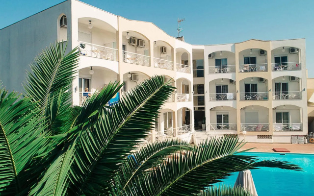 Stavros Beach Hotel