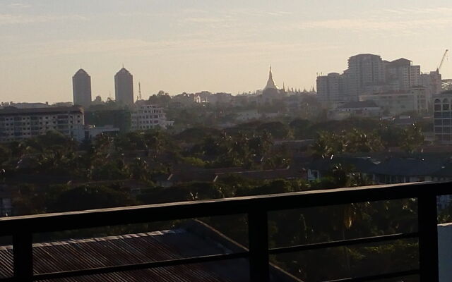 Silver Green Hotel Yangon