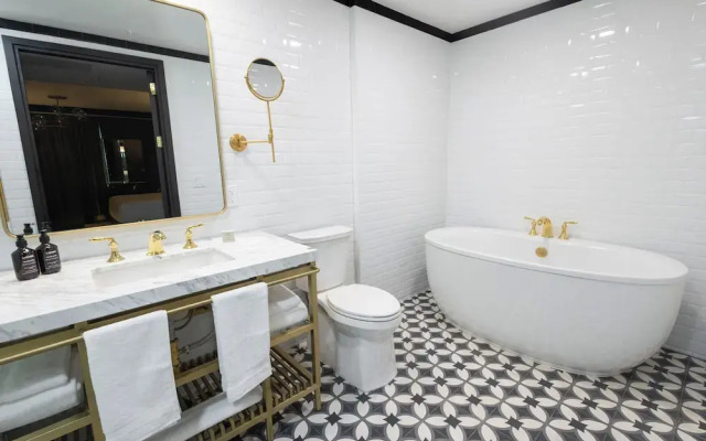 Whisky Hotel