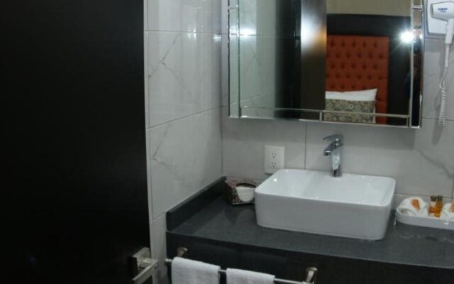 Centriplaza Hotel Suite & Spa