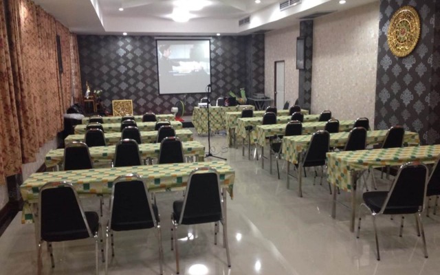 Karnmanee Place Hotel