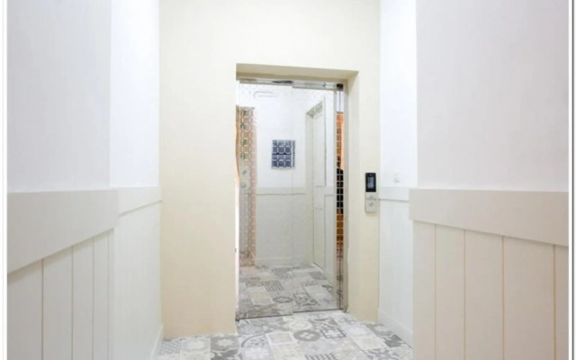 RedDoorz Plus @ Madukoro Raya Semarang