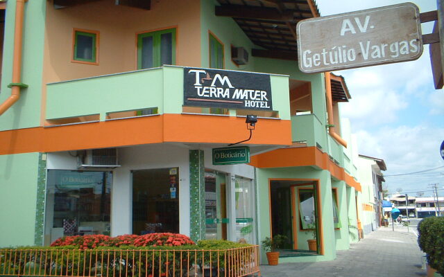 Hotel Terra Mater