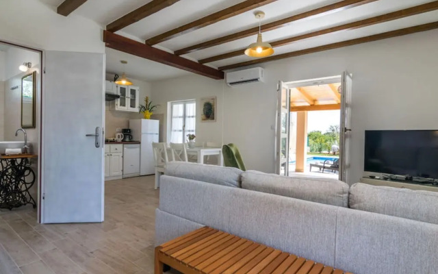 Jozefina Comfortable Holiday Residence