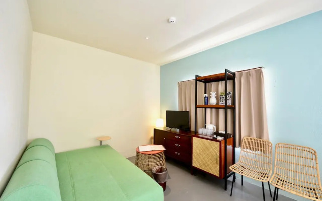 Adan Hotel