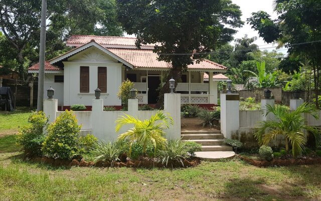 Illamperuma Villa Holiday Home
