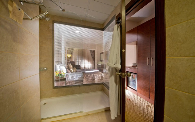 North Point Hotel