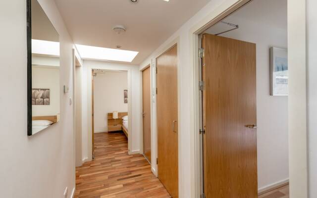 Silver Lining - Grassmarket Apartments