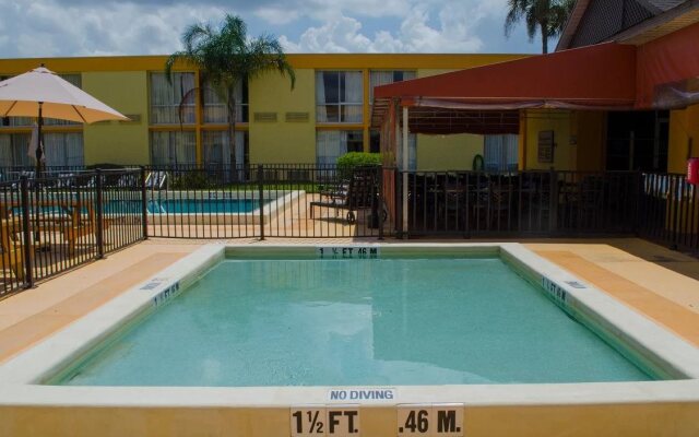 Floridian Express Hotel