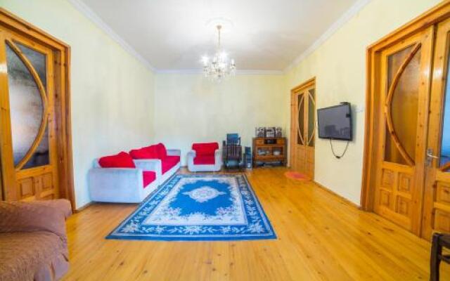 Gio's Guest House