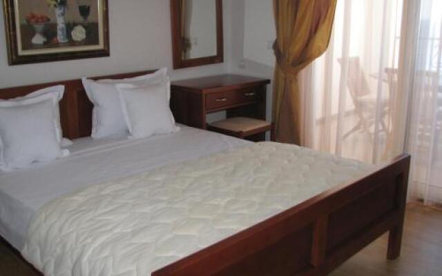 Apartments Leut
