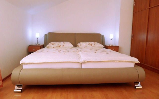 Adria Apartments
