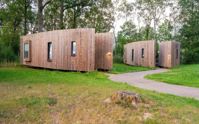 Romantic Forest Hideaway