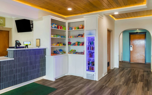 Quality Inn & Suites Pearl - Jackson