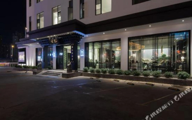 Yunny Hotel (Kunming Railway Station Wanda Square store)