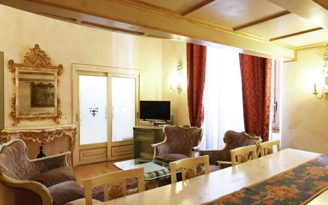 Picturesque Apartment in Florence Town Centre