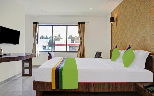 Treebo Varsha Palace