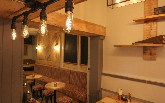 Scarborough Travel and Holiday Lodge