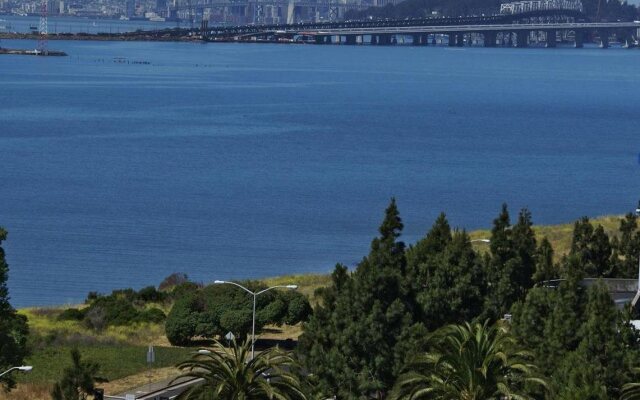 Hilton Garden Inn San Francisco/Oakland Bay Bridge