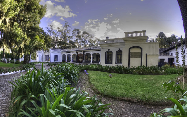 Hosteria Hacienda Pinsaqui