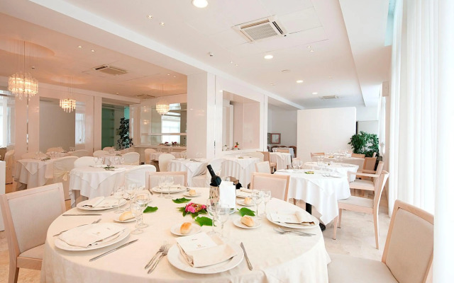 Hotel Excelsior