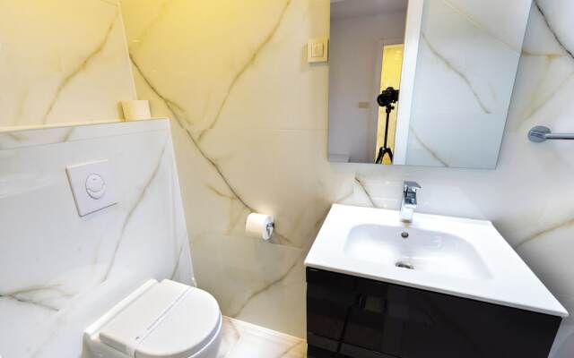 Luxury Penthouse Apt on beach Makarska
