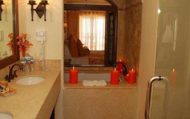 Rated for the Best Value in Cabo San Lucas!! 2BR 8P