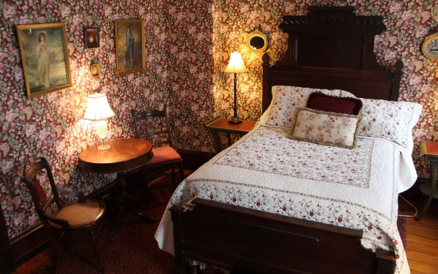 Faunbrook Bed & Breakfast