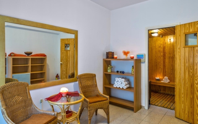 Veronica Hotel