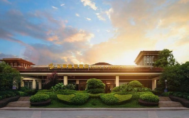 Zenec Elegant Hotel