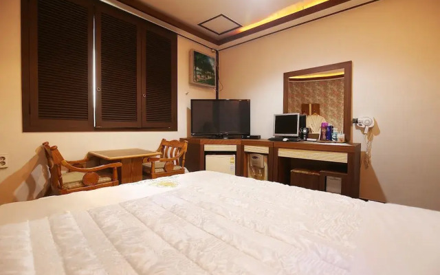 Cheongju Hotel 69