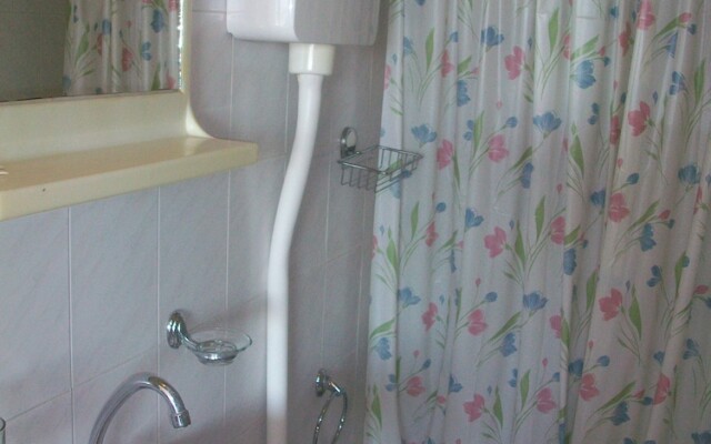 Hoxha rooms