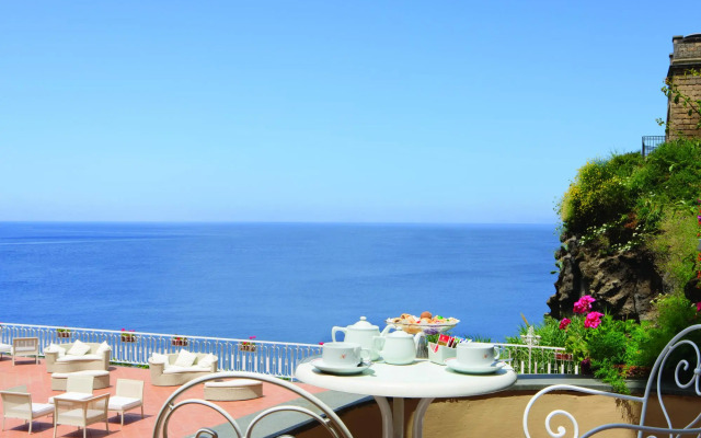 Отель Corallo Sorrento