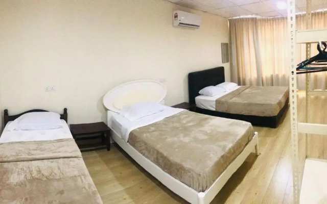 Pak Long Shoplot Homestay 2