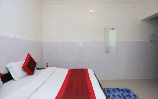 OYO 12868 Hotel City Lite