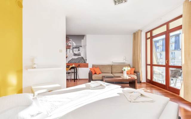 Apartments Roza Wiatrow by Renters