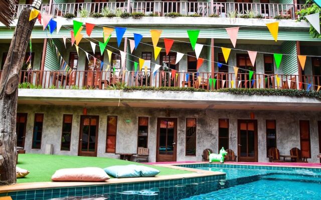 Mad Monkey Koh Phangan Hostel - Adults Only