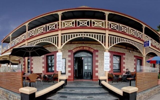 Anchorage Seafront Hotel