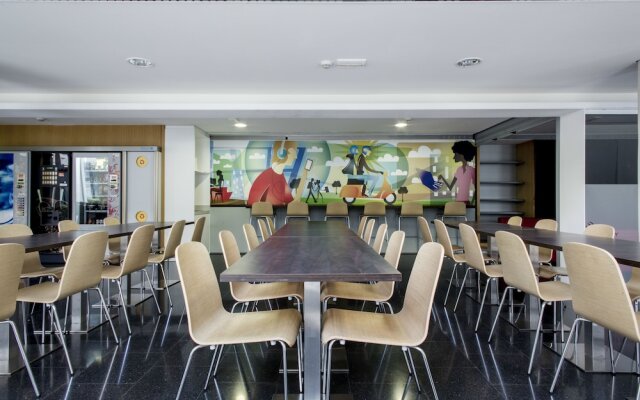 Residencia Universitaria Resa Roberto de Nobili