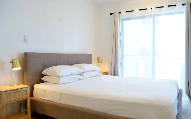 Beachfront 3-bed With Pool & Stunning Ocean Views