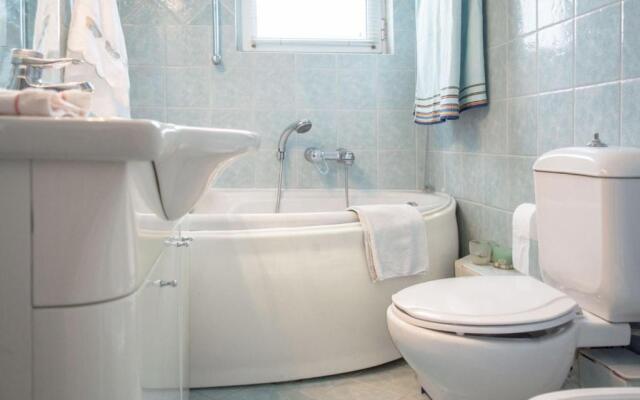 Luxurious apt in the Athenian Riviera
